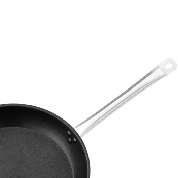Patelnia stalowa z powłoką z nieprzywierającą indukcja gaz śr. 32 cm